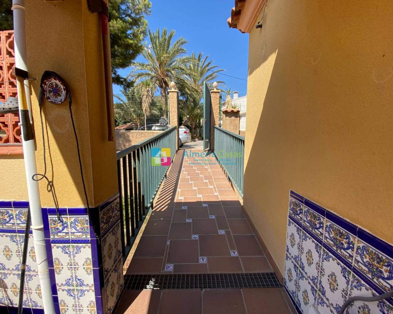 Chalet de 4 habitaciones en Cuevas del Almanzora en venta con garaje - 295.000 € (Ref: 7724389)