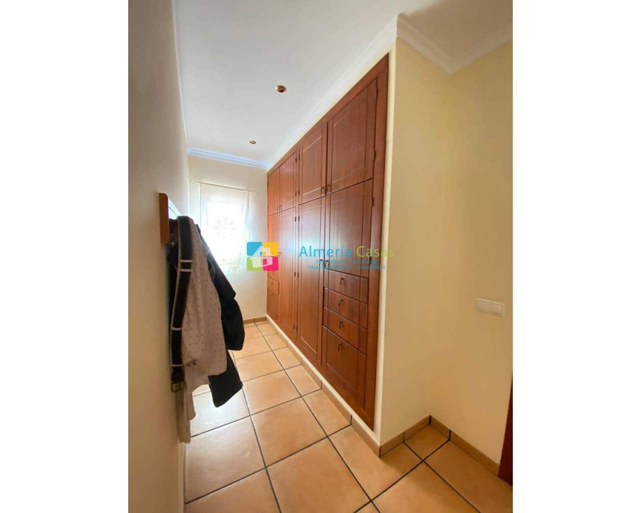 Chalet de 4 habitaciones en Cuevas del Almanzora en venta con garaje - 295.000 € (Ref: 7724389)