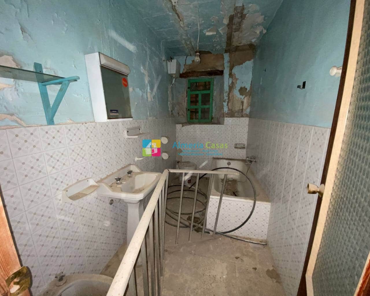 8 soveværelse Byhus til salg i Oria med garage - € 65.000 (Ref: 7823541)