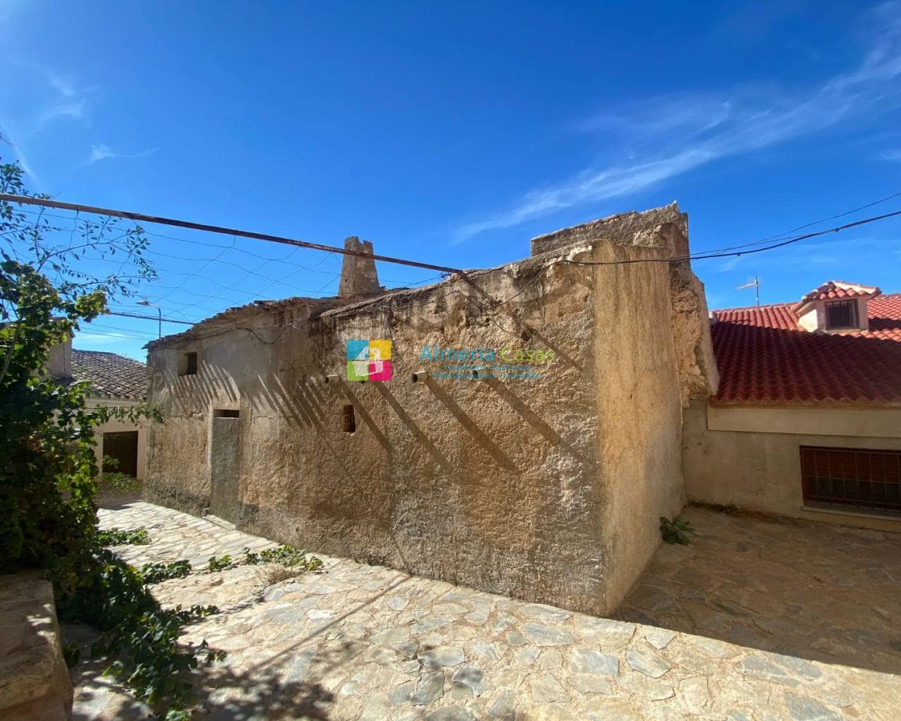 8 soveværelse Byhus til salg i Oria med garage - € 65.000 (Ref: 7823541)