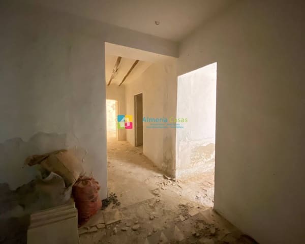 8 soveværelse Byhus til salg i Oria med garage - € 65.000 (Ref: 7823541)