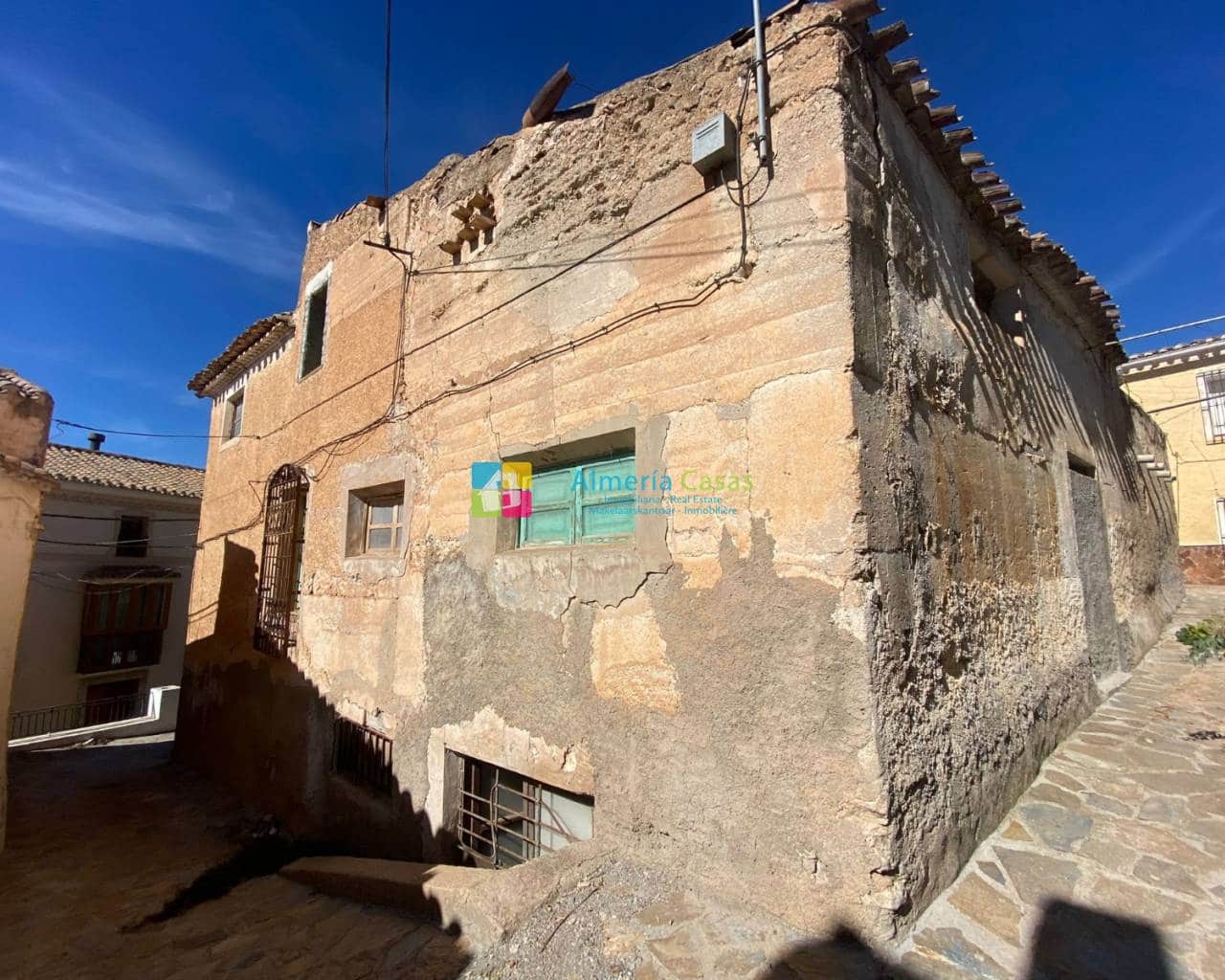 8 soveværelse Byhus til salg i Oria med garage - € 65.000 (Ref: 7823541)