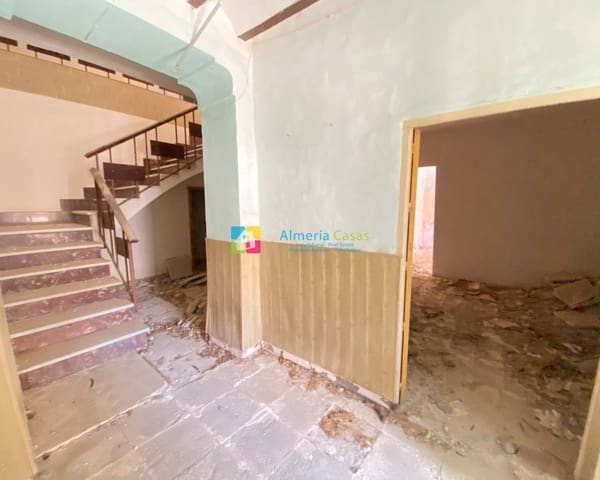 8 soveværelse Byhus til salg i Oria med garage - € 65.000 (Ref: 7823541)