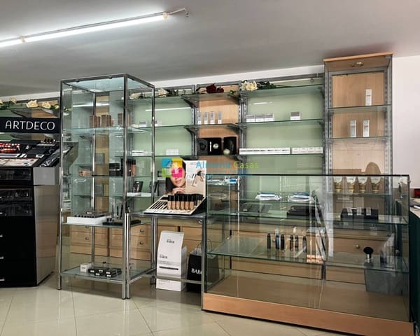 7 bedroom Commercial for sale in Olula del Río - € 119,000 (Ref: 7846581)