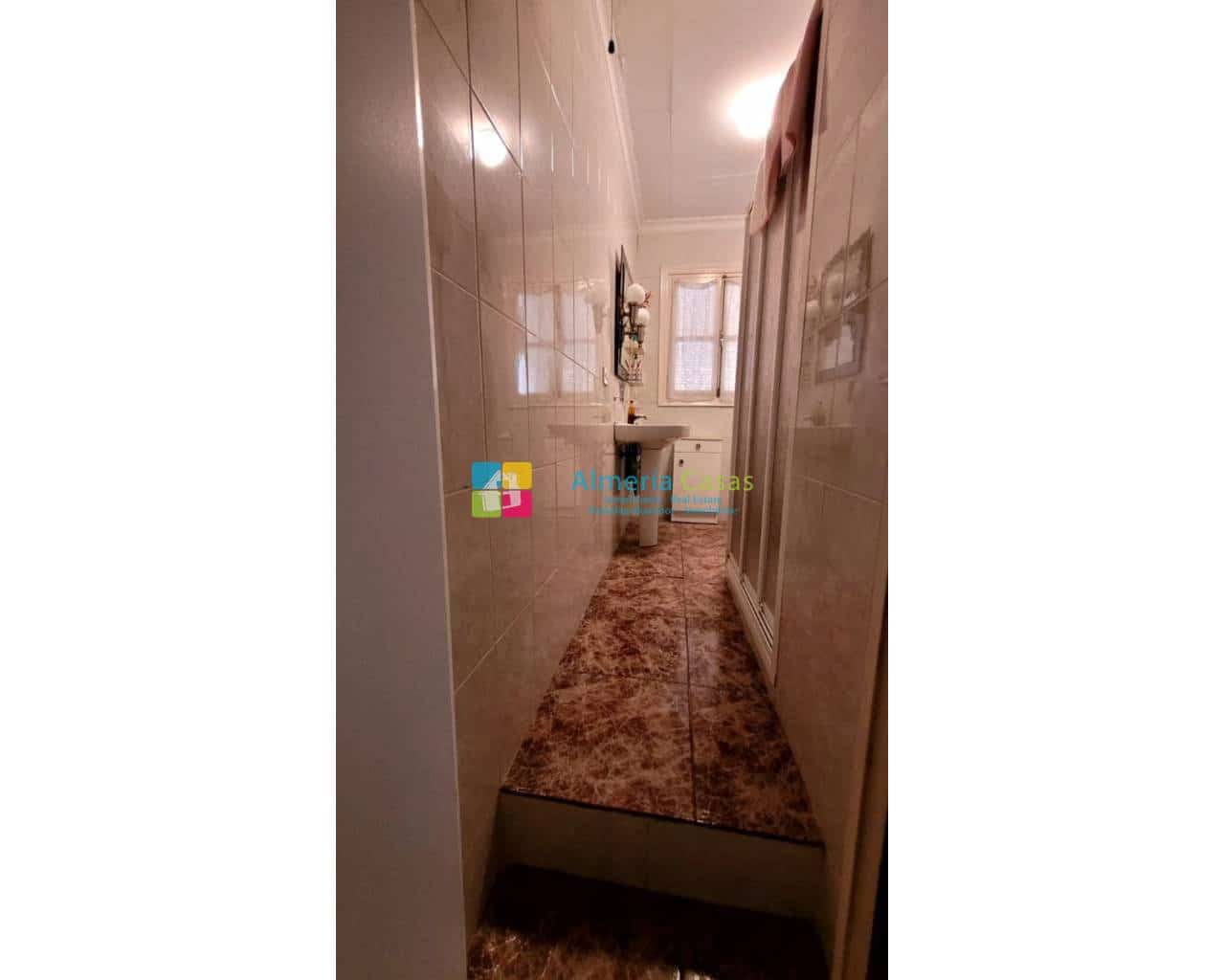 6 soveværelse Byhus til salg i Cullar - € 89.500 (Ref: 7858224)