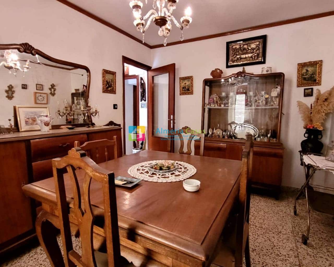 6 soveværelse Byhus til salg i Cullar - € 89.500 (Ref: 7858224)