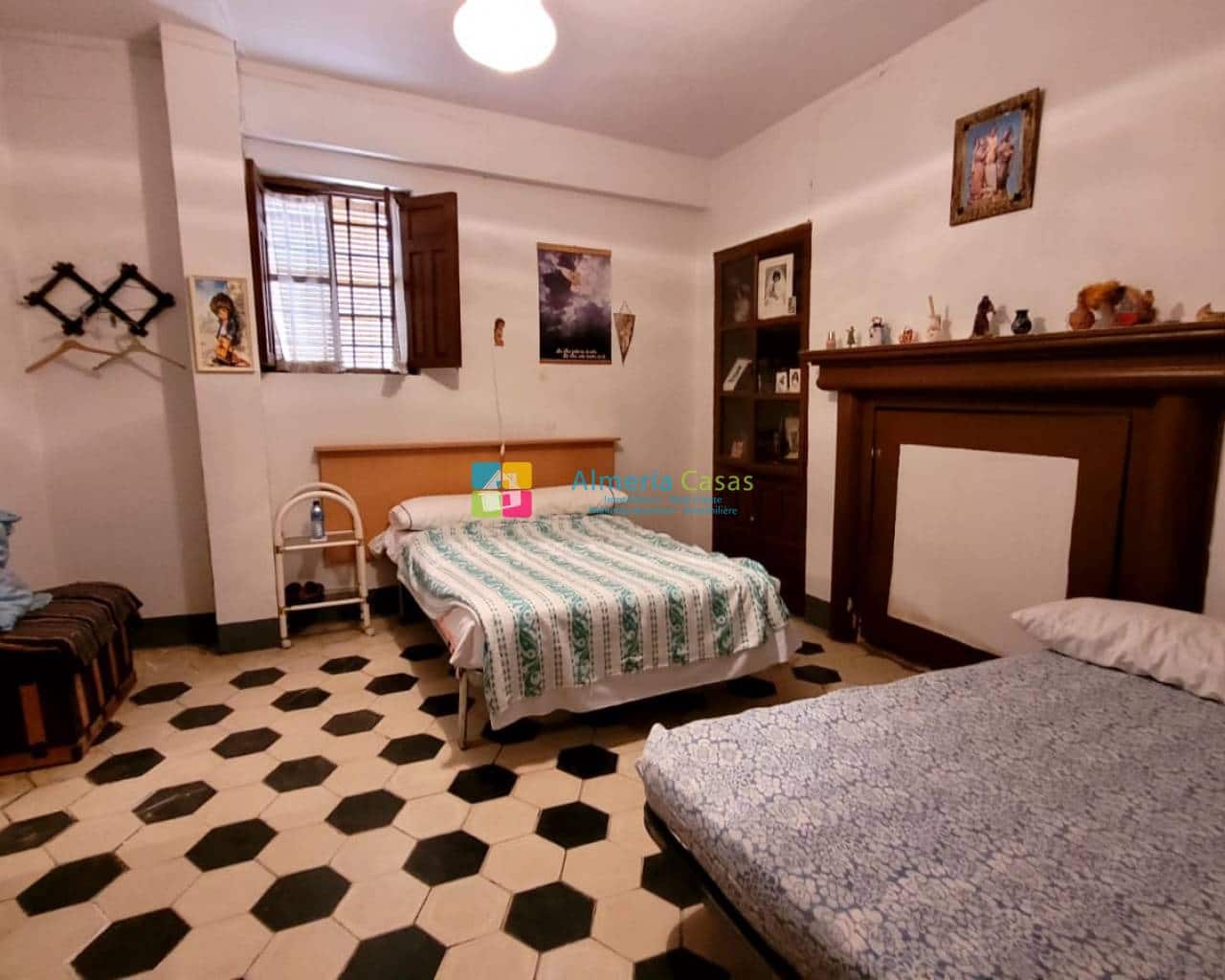 6 soveværelse Byhus til salg i Cullar - € 89.500 (Ref: 7858224)