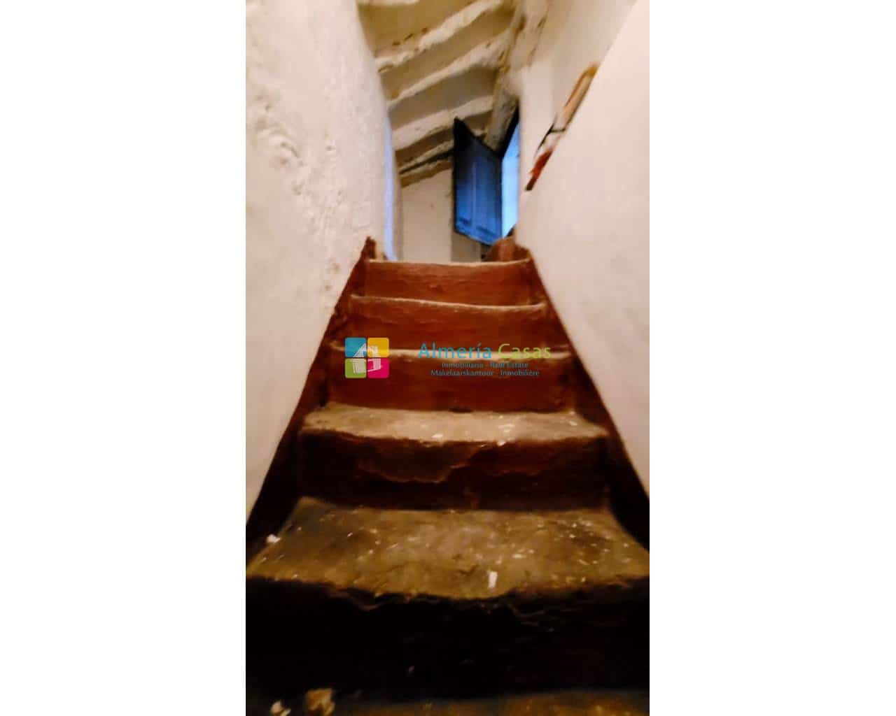 6 soveværelse Byhus til salg i Cullar - € 89.500 (Ref: 7858224)