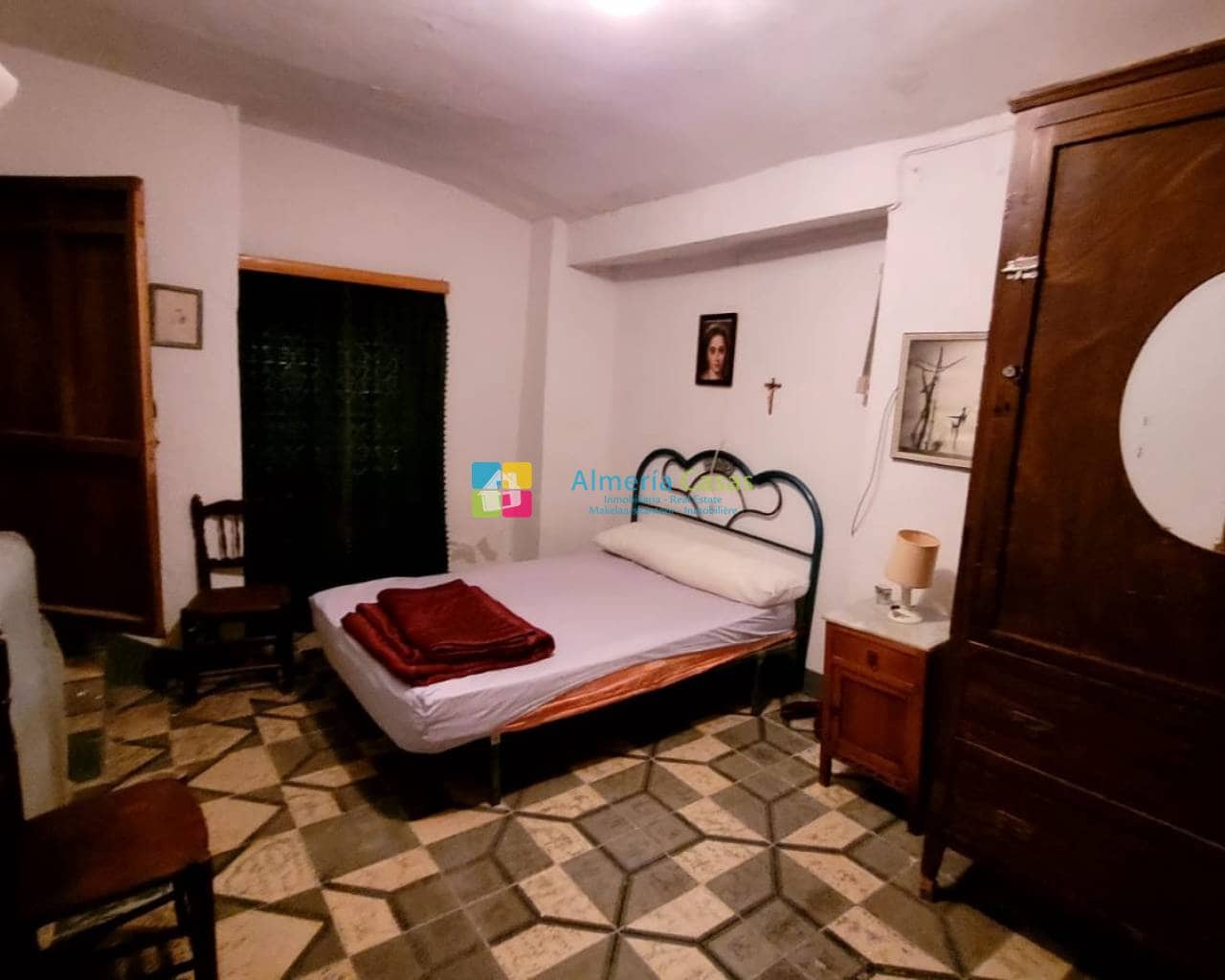 6 soveværelse Byhus til salg i Cullar - € 89.500 (Ref: 7858224)