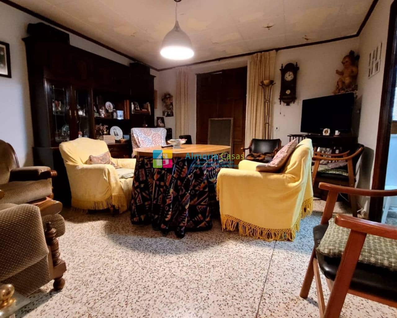 6 soveværelse Byhus til salg i Cullar - € 89.500 (Ref: 7858224)