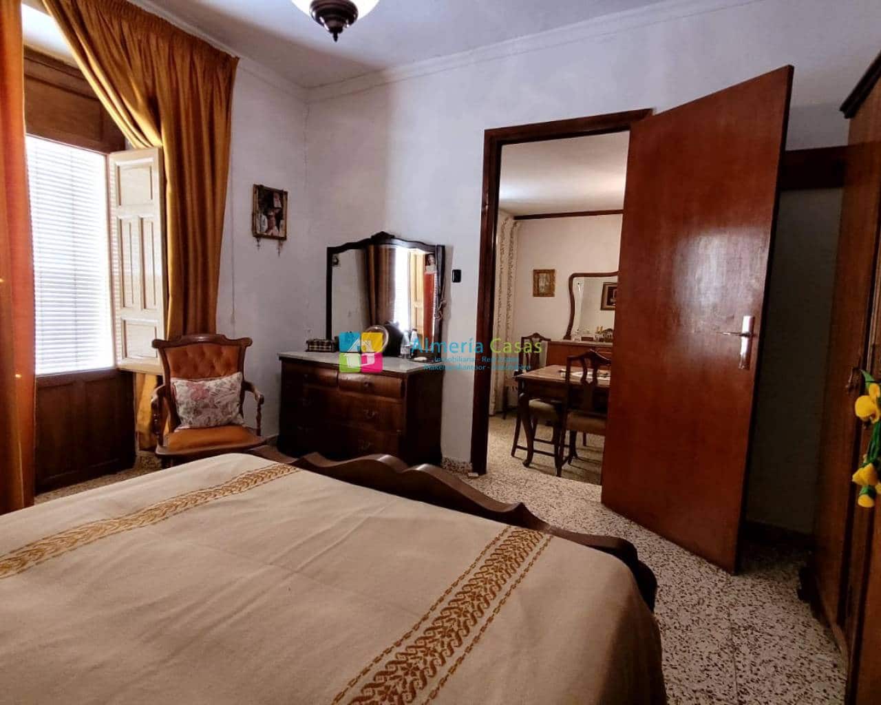 6 soveværelse Byhus til salg i Cullar - € 89.500 (Ref: 7858224)