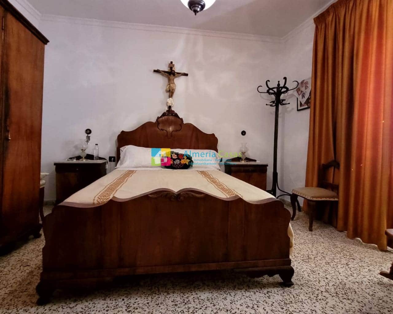 6 soveværelse Byhus til salg i Cullar - € 89.500 (Ref: 7858224)