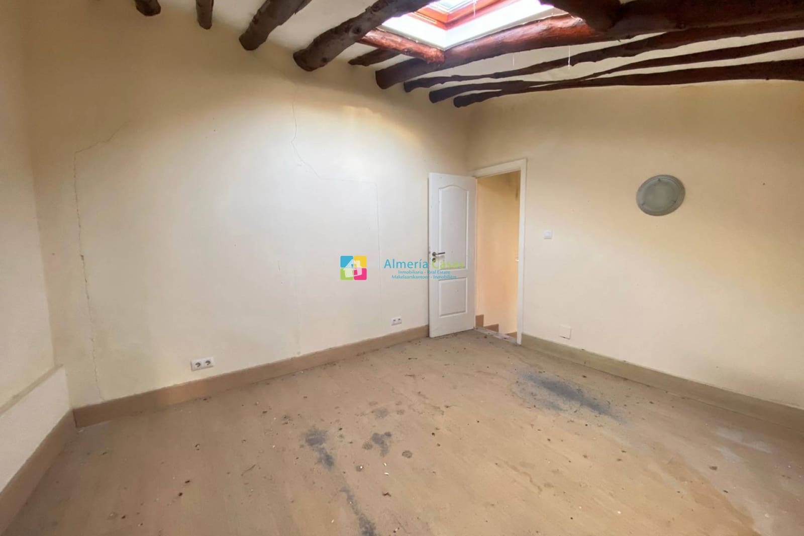 4 soveværelse Byhus til salg i Sufli - € 40.000 (Ref: 7941106)