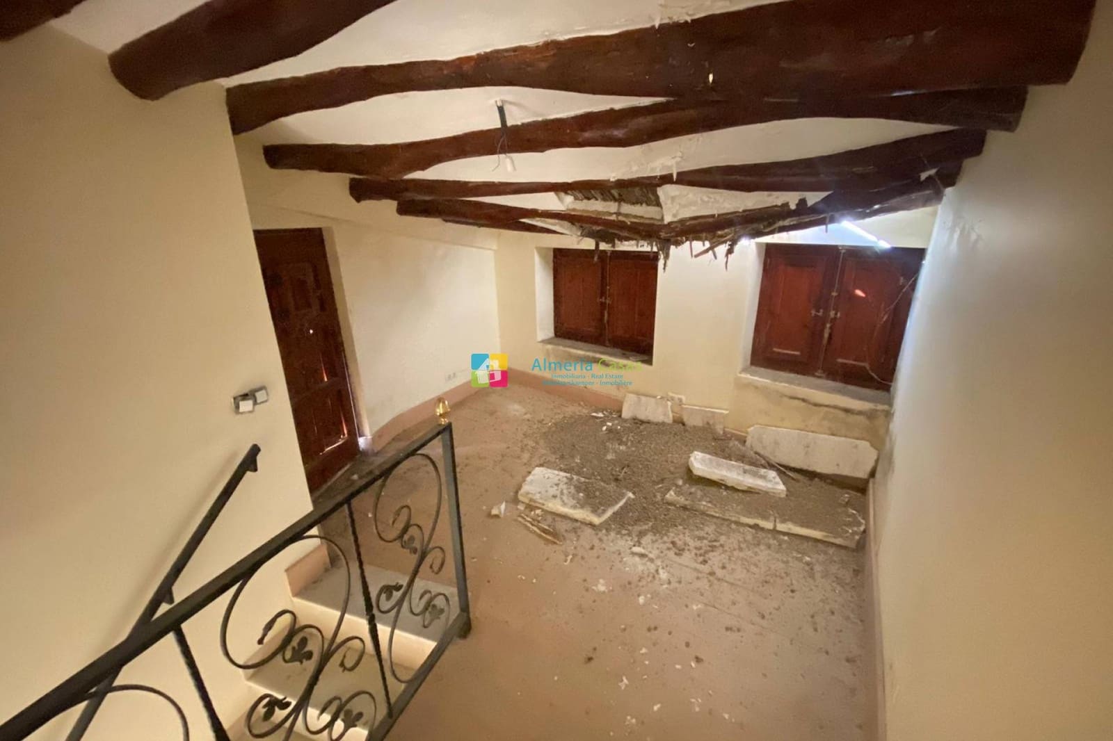 4 soveværelse Byhus til salg i Sufli - € 40.000 (Ref: 7941106)