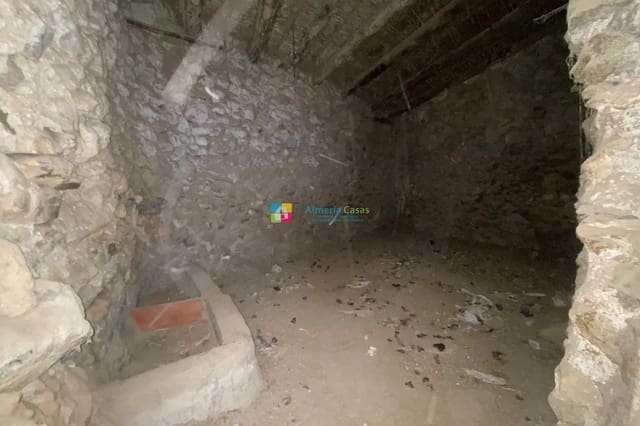 7 makuuhuone Omakotitalo myytävänä paikassa Oria - 25 000 € (Ref: 8248445)