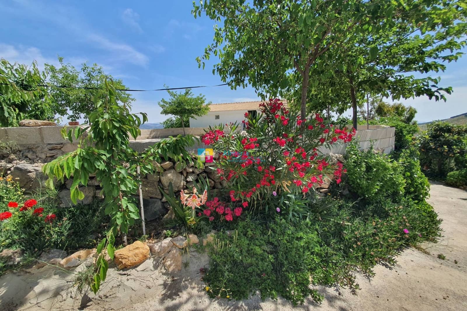 5 soveværelse Finca/Landehus til salg i Sierro - € 269.000 (Ref: 8370045)