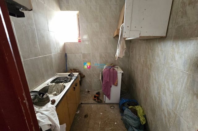 4 soveværelse Byhus til salg i Urrácal - € 38.000 (Ref: 8543120)