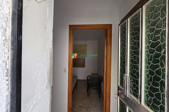 4 soveværelse Byhus til salg i Urrácal - € 38.000 (Ref: 8543120)