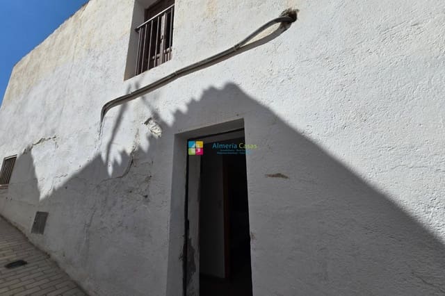 4 soveværelse Byhus til salg i Urrácal - € 38.000 (Ref: 8543120)