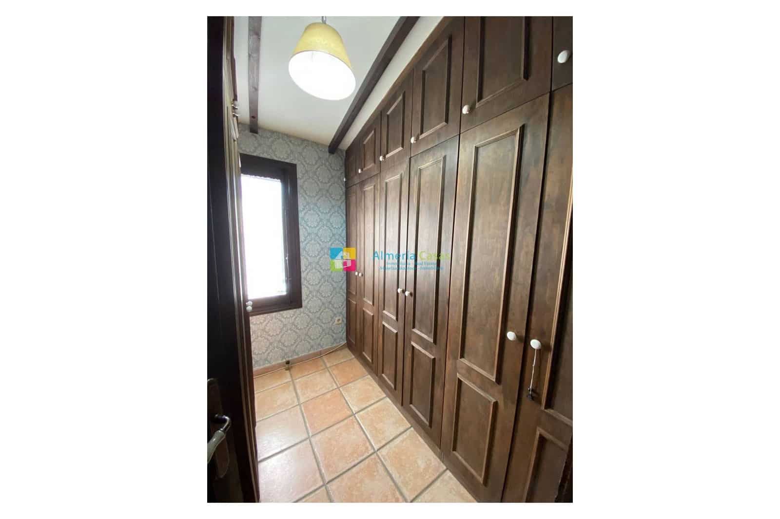 5 soveværelse Finca/Landehus til salg i Olula del Rio - € 300.000 (Ref: 8555192)