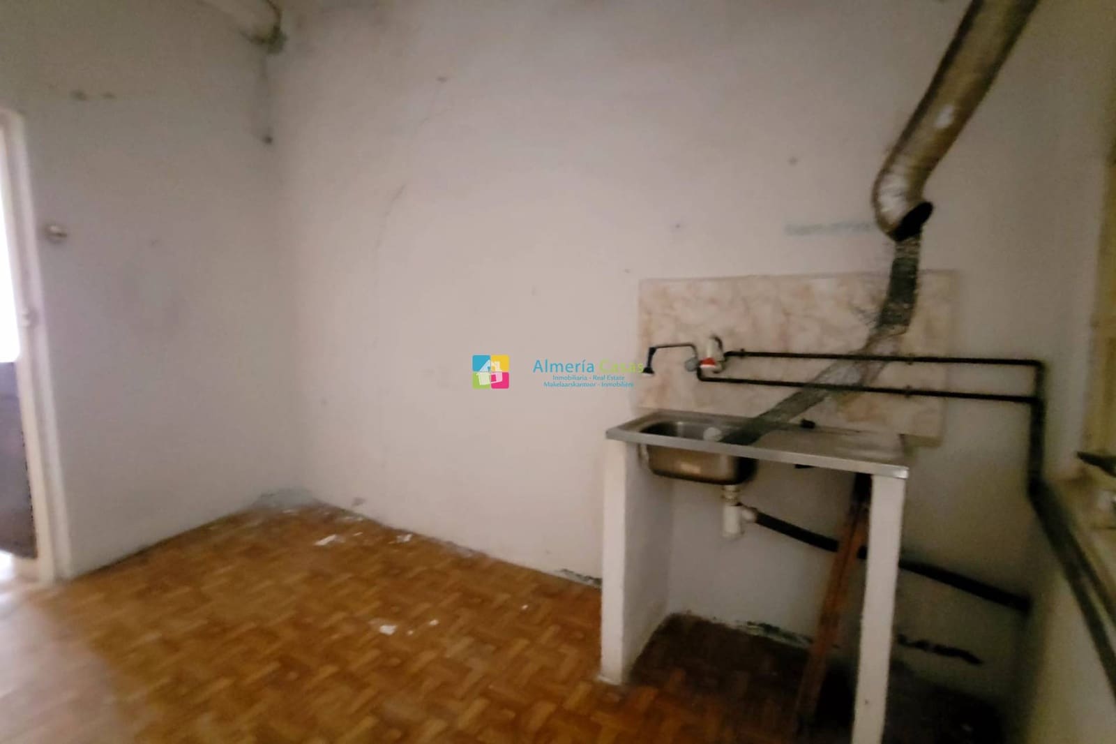 9 soveværelse Byhus til salg i Cullar - € 75.000 (Ref: 8572665)