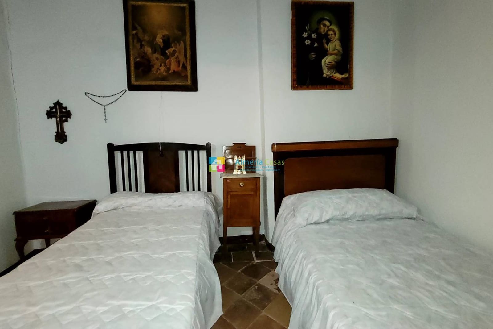 9 soveværelse Byhus til salg i Cullar - € 75.000 (Ref: 8572665)