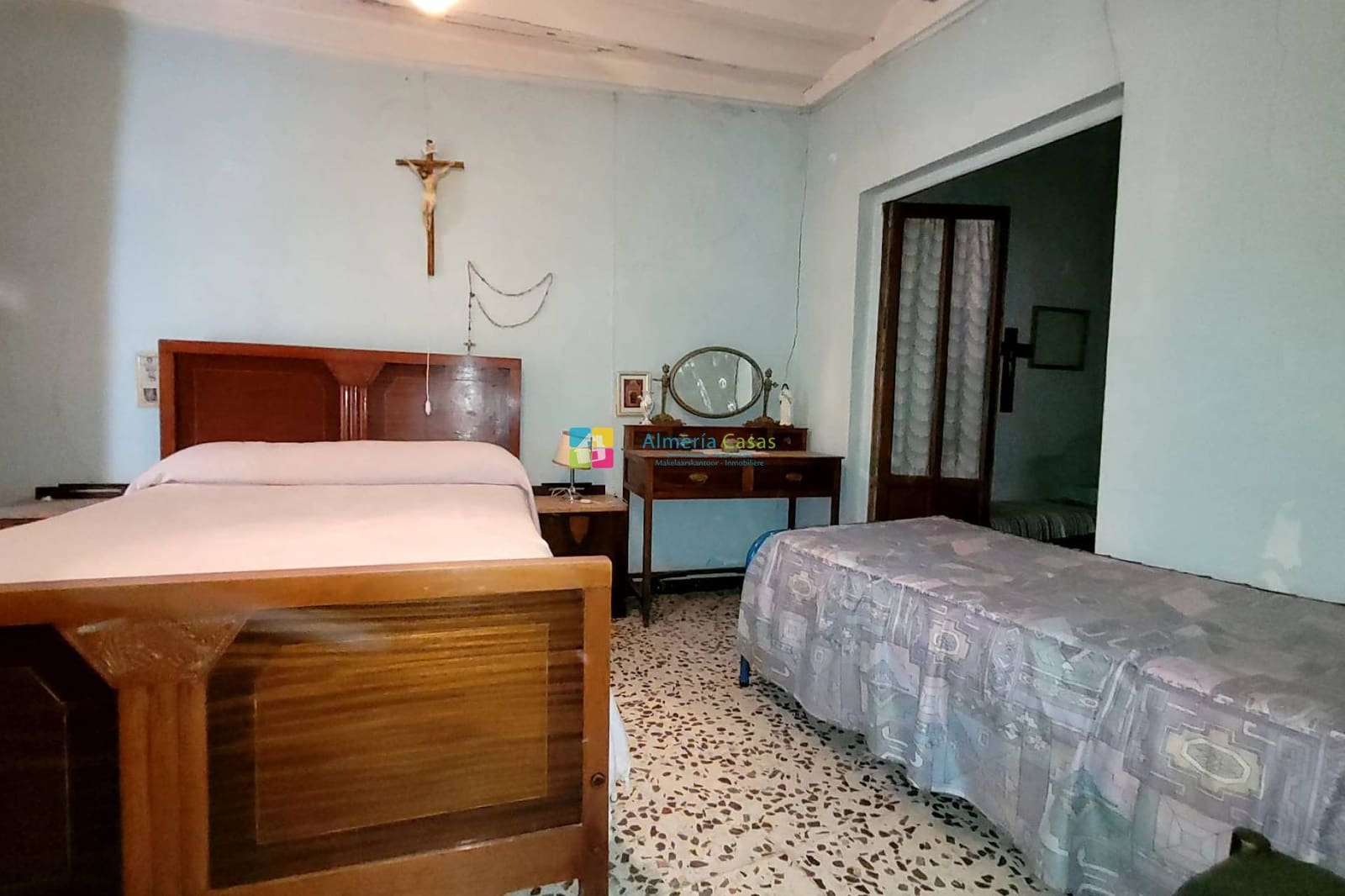 9 soveværelse Byhus til salg i Cullar - € 75.000 (Ref: 8572665)