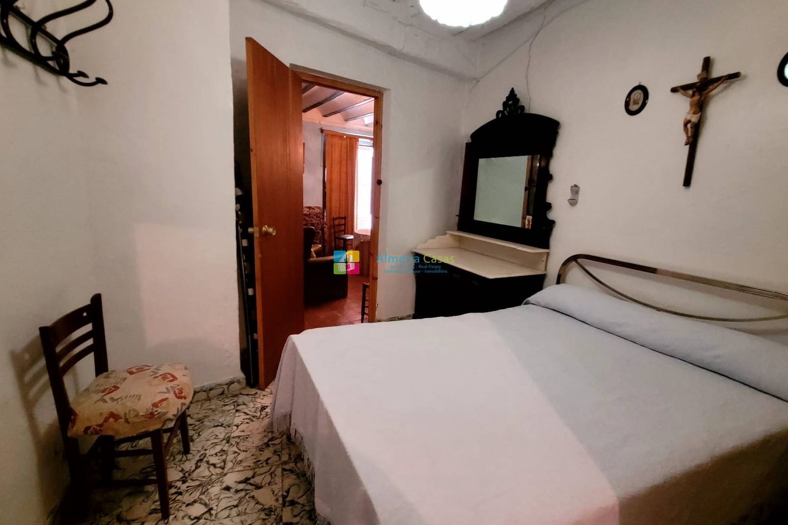 9 soveværelse Byhus til salg i Cullar - € 75.000 (Ref: 8572665)