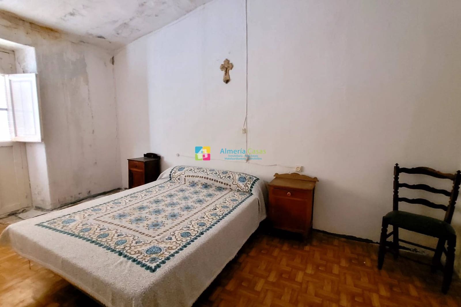 9 soveværelse Byhus til salg i Cullar - € 75.000 (Ref: 8572665)