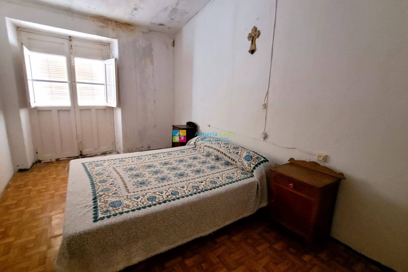 9 soveværelse Byhus til salg i Cullar - € 75.000 (Ref: 8572665)