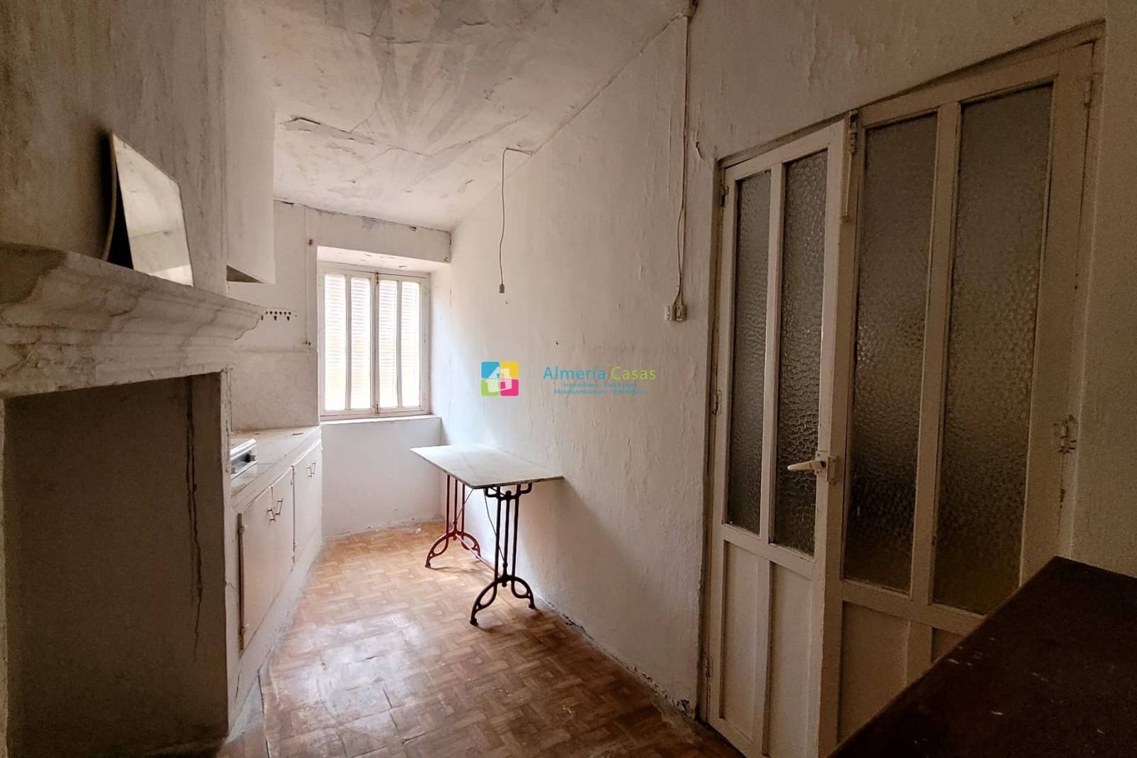 9 soveværelse Byhus til salg i Cullar - € 75.000 (Ref: 8572665)