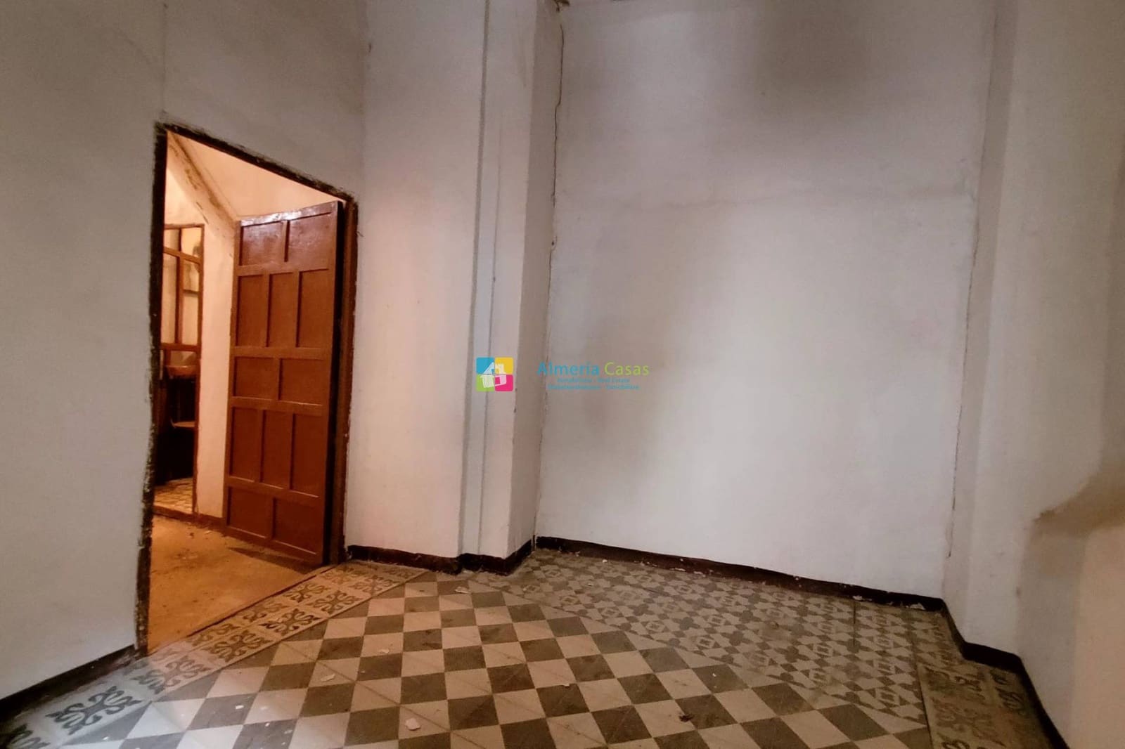 9 soveværelse Byhus til salg i Cullar - € 75.000 (Ref: 8572665)