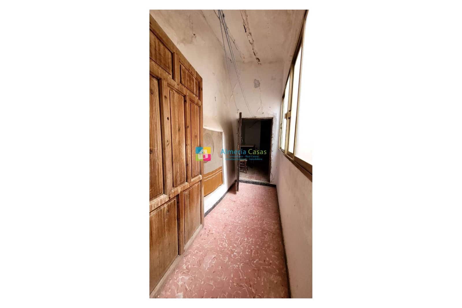 9 soveværelse Byhus til salg i Cullar - € 75.000 (Ref: 8572665)