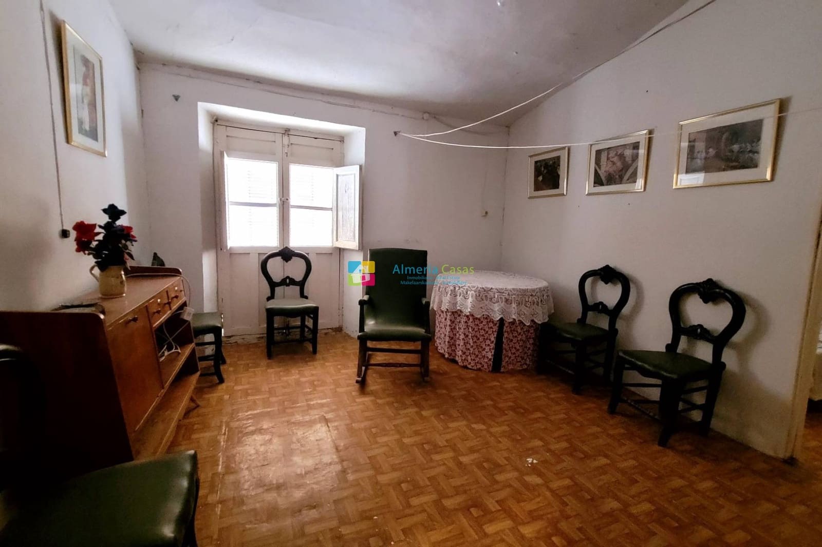 9 soveværelse Byhus til salg i Cullar - € 75.000 (Ref: 8572665)