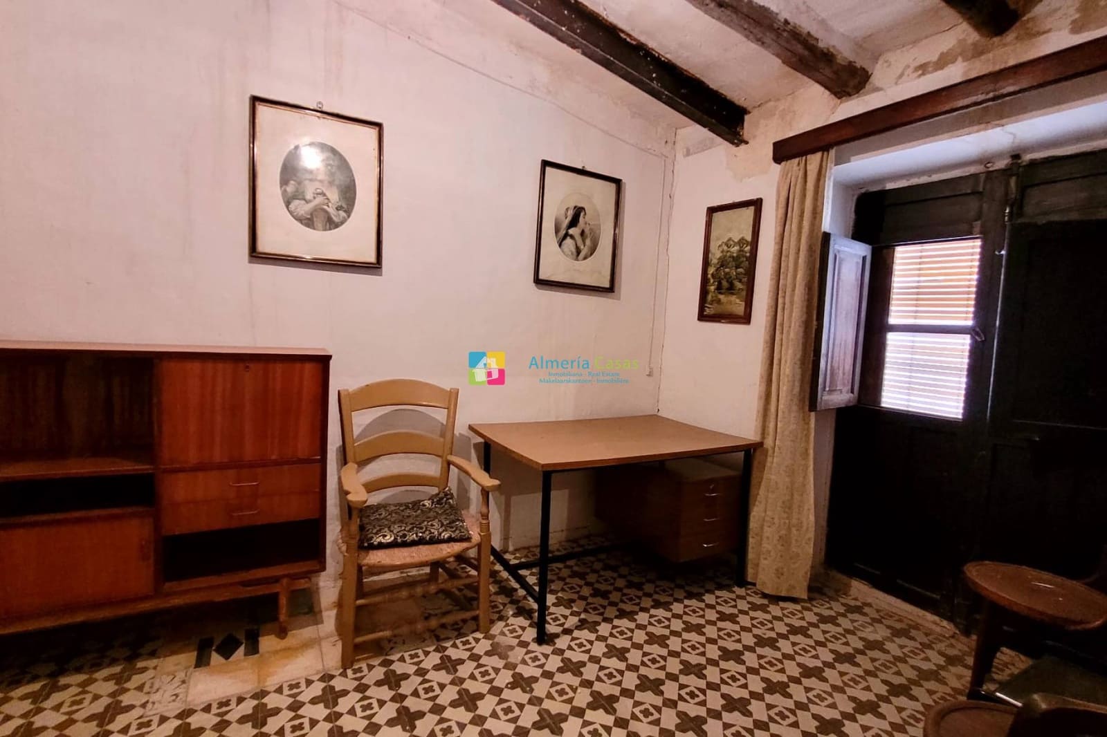 9 soveværelse Byhus til salg i Cullar - € 75.000 (Ref: 8572665)