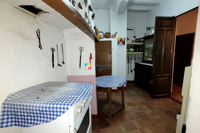 9 soveværelse Byhus til salg i Cúllar - € 75.000 (Ref: 8572665)