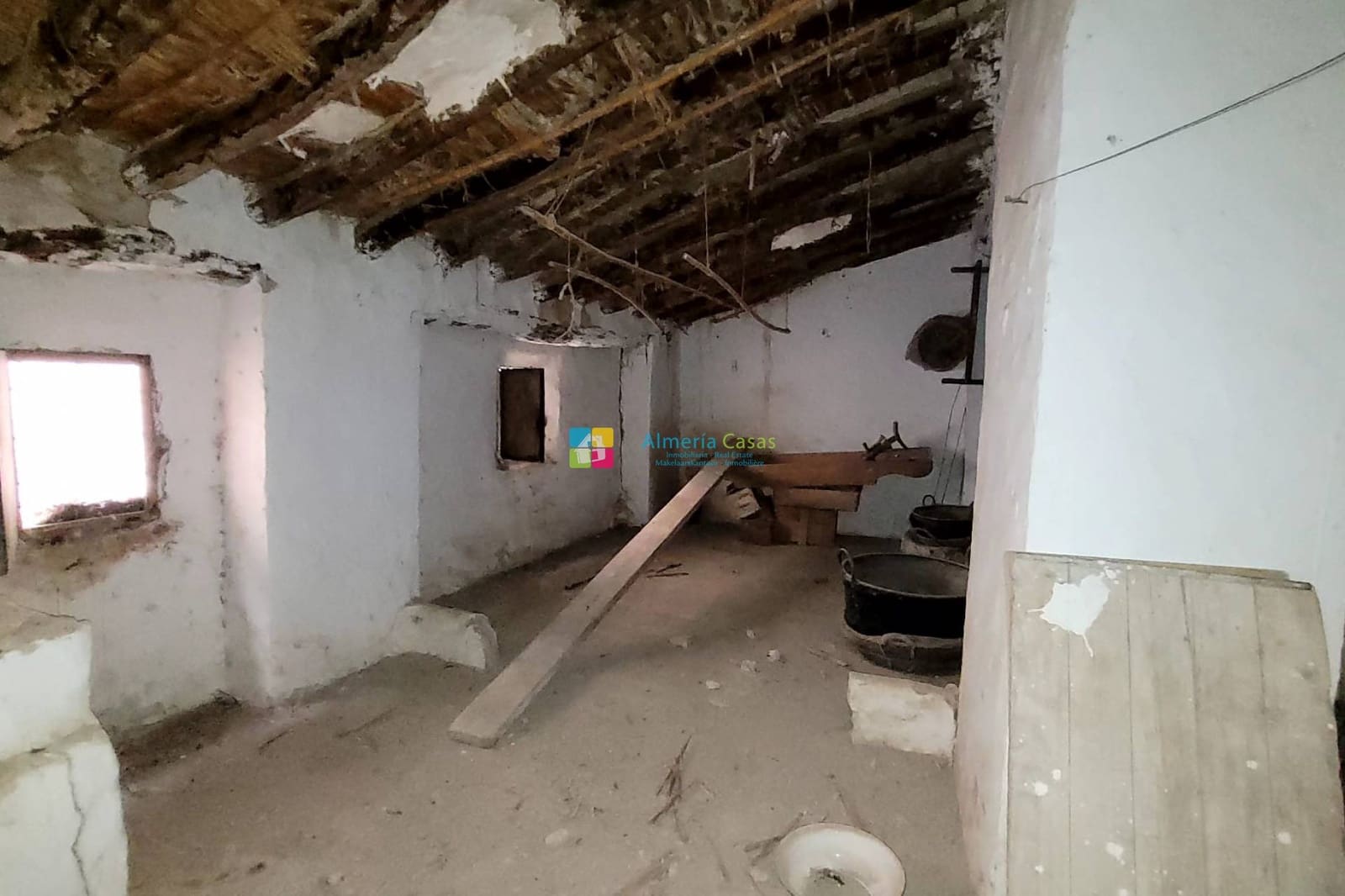 9 soveværelse Byhus til salg i Cullar - € 75.000 (Ref: 8572665)