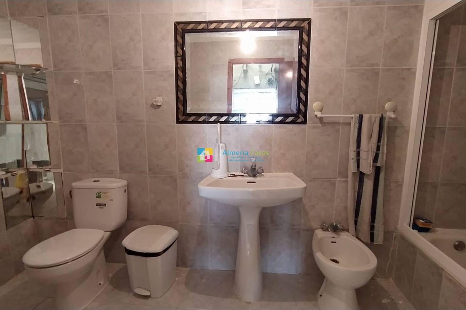 6 soveværelse Byhus til salg i Los Llanos (Zurgena) med garage - € 87.000 (Ref: 8611051)