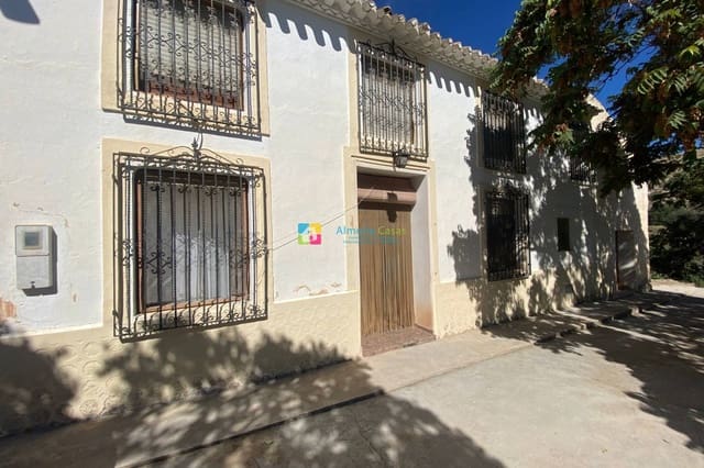 Finca/Casa Rural de 3 habitaciones en Oria en venta con garaje - 138.000 € (Ref: 8620482)