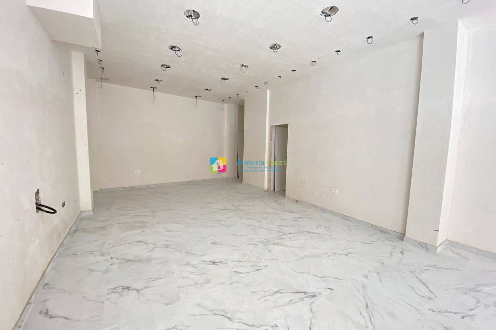 Commerciale da affittare in Albox - 600 € (Rif: 8728206)