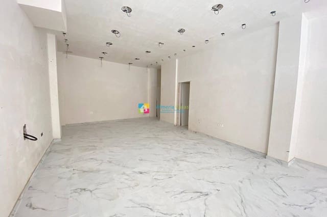 Commerciale da affittare in Albox - 600 € (Rif: 8728206)