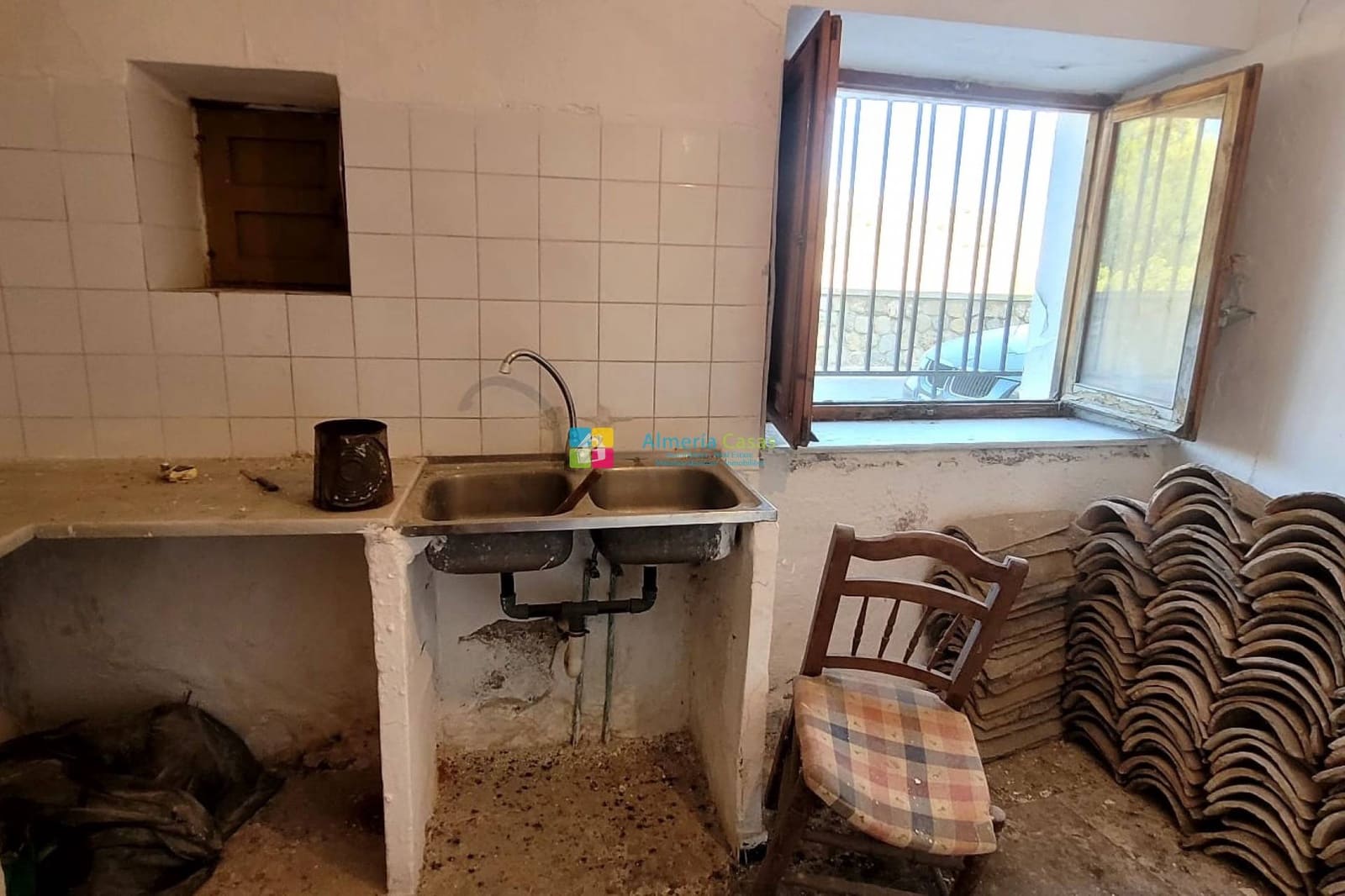 7 soveværelse Byhus til salg i Albanchez - € 55.000 (Ref: 8754008)