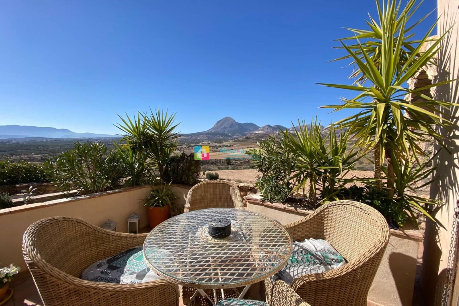 8 soveværelse Finca/Landehus til salg i Velez-Blanco med swimmingpool garage - € 695.000 (Ref: 8823404)