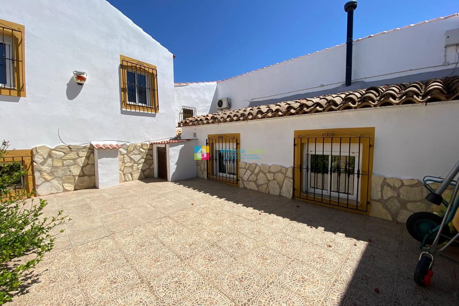 7 bedroom Finca/Country House for sale in Albox with pool - € 499,000 (Ref: 8855901)