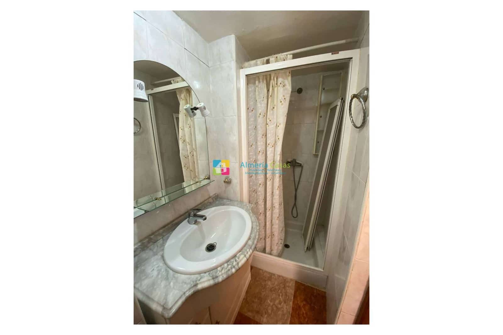 4 slaapkamer Huis te koop in Albox - € 44.000 (Ref: 8873340)