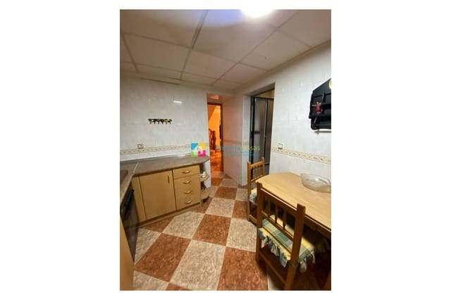 4 slaapkamer Huis te koop in Albox - € 44.000 (Ref: 8873340)