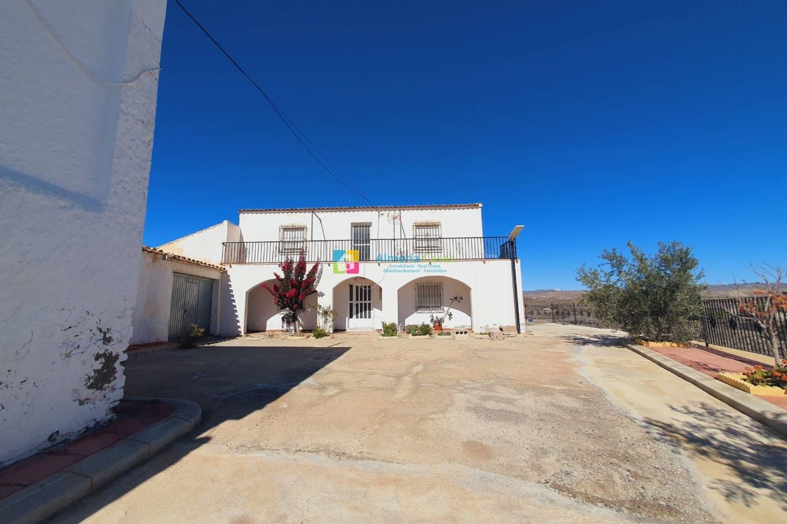 3 soveværelse Finca/Landehus til salg i Taberno med garage - € 130.000 (Ref: 8880886)