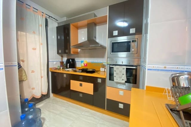 3 slaapkamer Appartement te koop in Albox met garage - € 97.000 (Ref: 8887045)