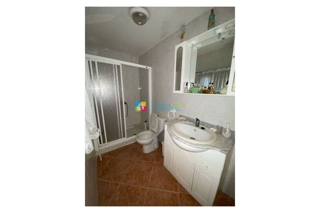 4 slaapkamer Huis te koop in Albox - € 49.000 (Ref: 8895794)