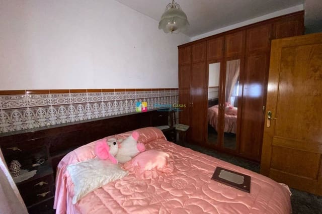 4 slaapkamer Huis te koop in Albox - € 49.000 (Ref: 8895794)